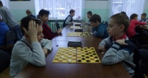 С 16 по 18 февраля 2018 г. в г. Брянске: Личное первенство Брянской области по стоклеточным шашкам среди юниоров, юношей и девушек.