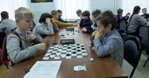 С 18 по 20 января 2019 г. в г. Брянске в помещении МБУДО ДЮСШ по шахматам и шашкам проводилось Личное первенство Брянской области по русским шашкам